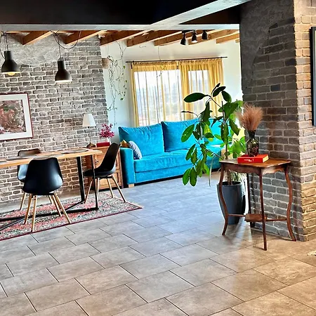 Studio54 Stunning View Free Parking شقة